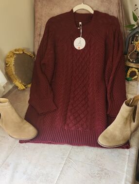 ANDREA FENZI Burgundy Cable Knit Long Sleeve Sweater Dress